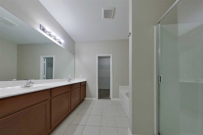 Building Photo - 640 Totem Trail Dr