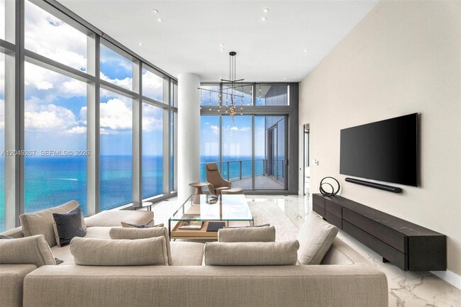 Building Photo - 15701 Collins Ave