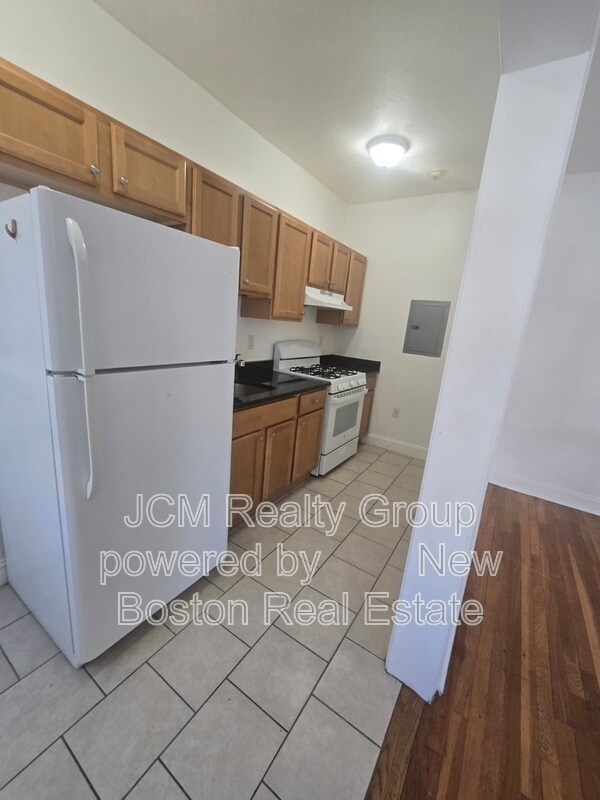 Building Photo - 131 Ocean St