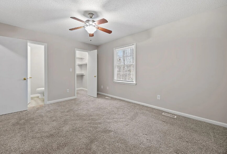 Building Photo - 831 Dalewood Dr