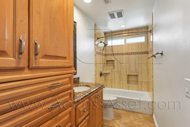 Building Photo - Spacious 4 Bedroom Home with Private Yard & Covered Patio in Anaheim Hills