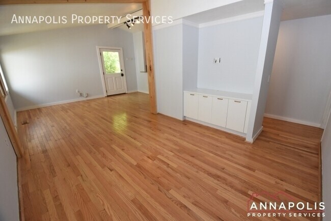 Building Photo - 1210 Louis Ave