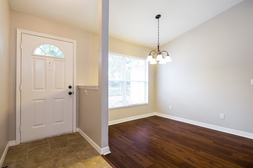 Building Photo - 15443 Margaux Dr