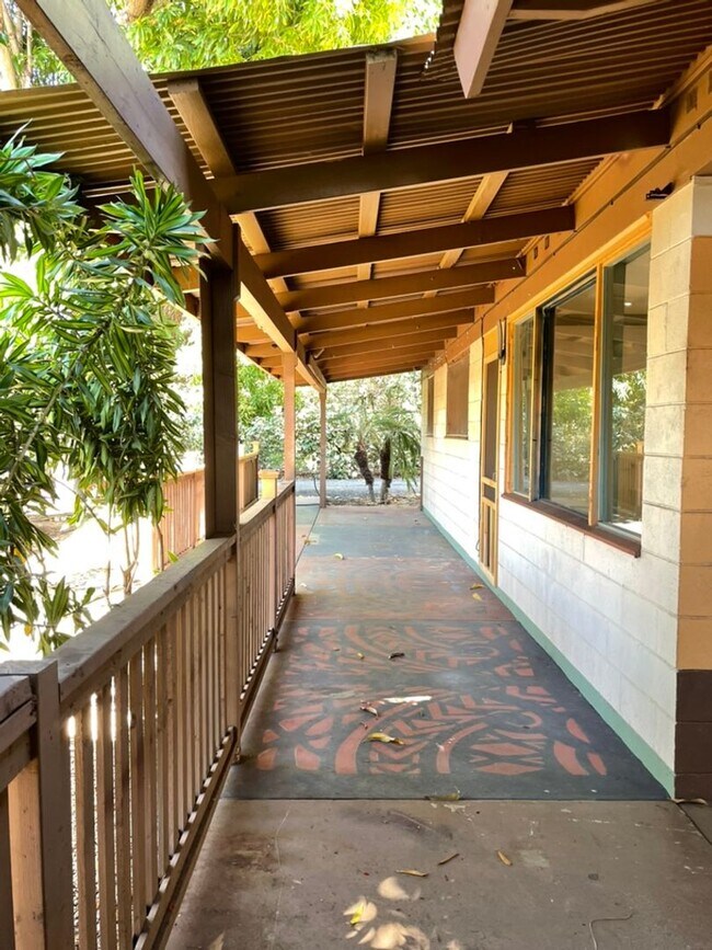 Building Photo - 2 Bedroom, 1 Bath House Across The Street ...