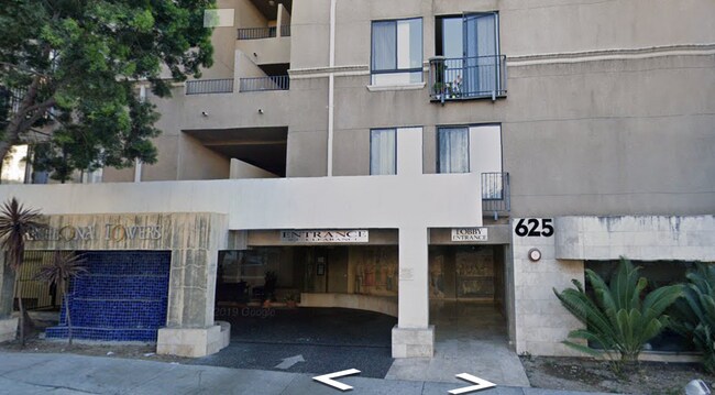 Building Photo - 625 S Berendo St