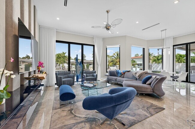 Building Photo - 785 NE 70th St