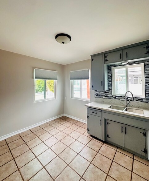 Building Photo - 1468 Chalcedony St