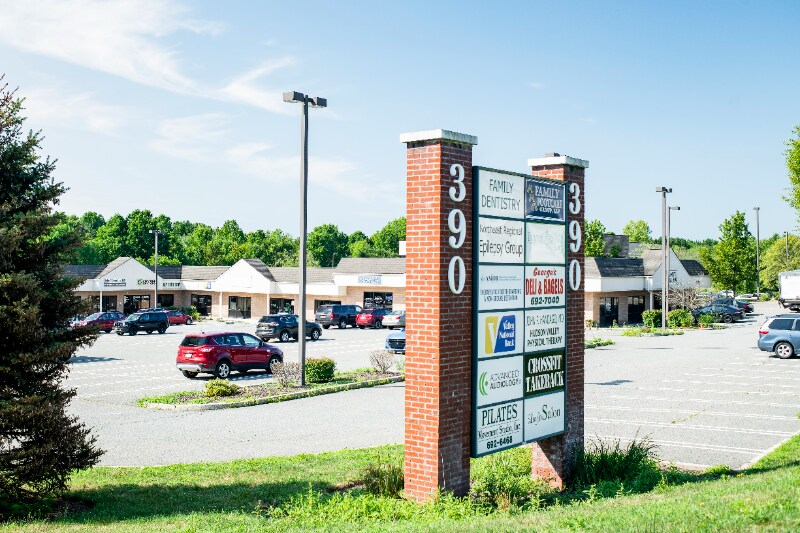 Building Photo - 39 Crystal Run Rd