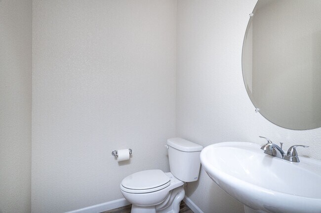 Building Photo - Spacious Home Located In Kavala Ranch