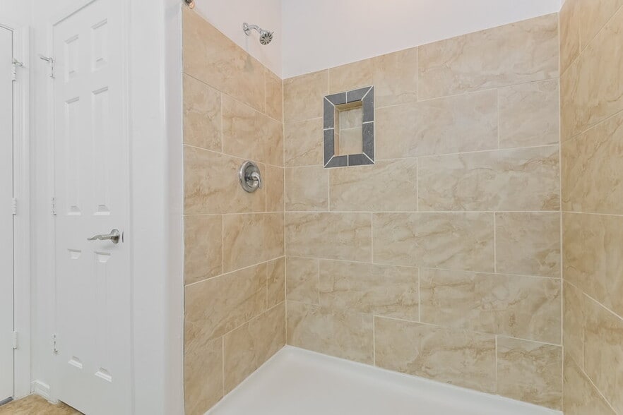 Building Photo - 873 W Calle Muro Fuerte