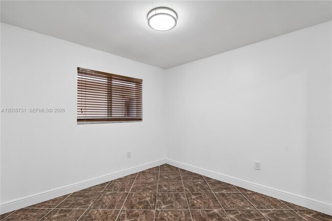 Building Photo - 11432 NW 87th Pl