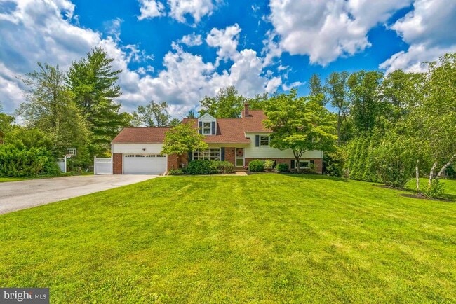 Building Photo - 76 S Forge Manor Dr