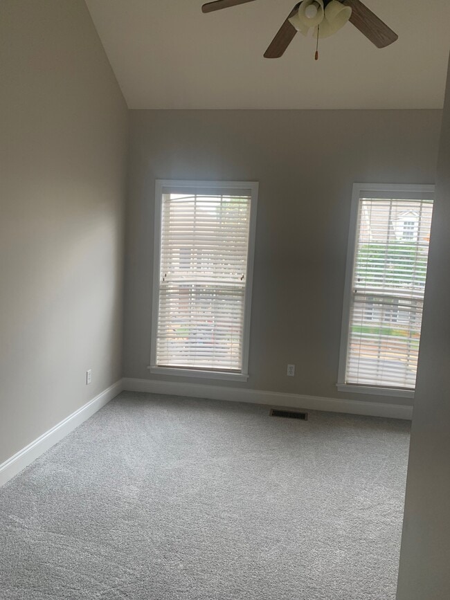 Building Photo - 2206 Anderson Rd