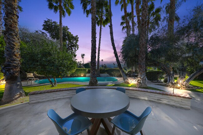 Building Photo - 261 Cordoba Way