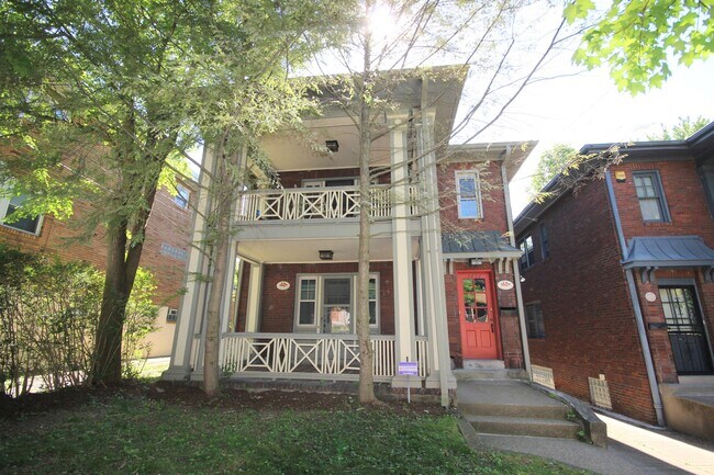 Building Photo - 1454 Barnsdale St