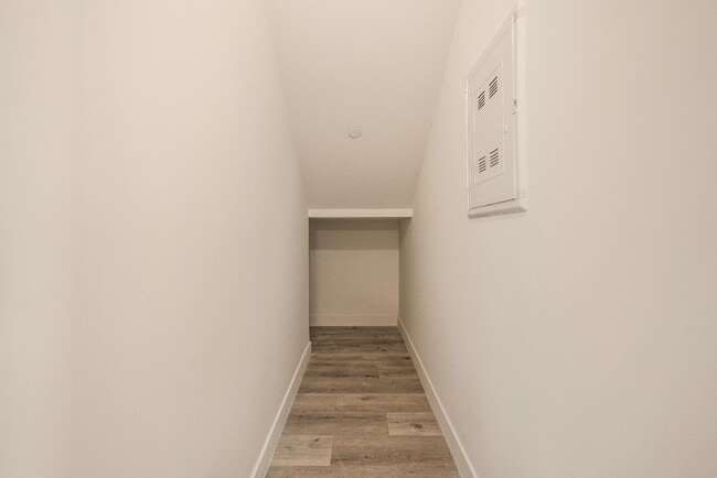 Building Photo - 3308 Mentone Ave