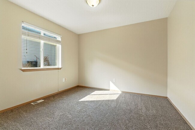 Building Photo - Charming 3 Bedroom Spokane Valley Home – Available Now!