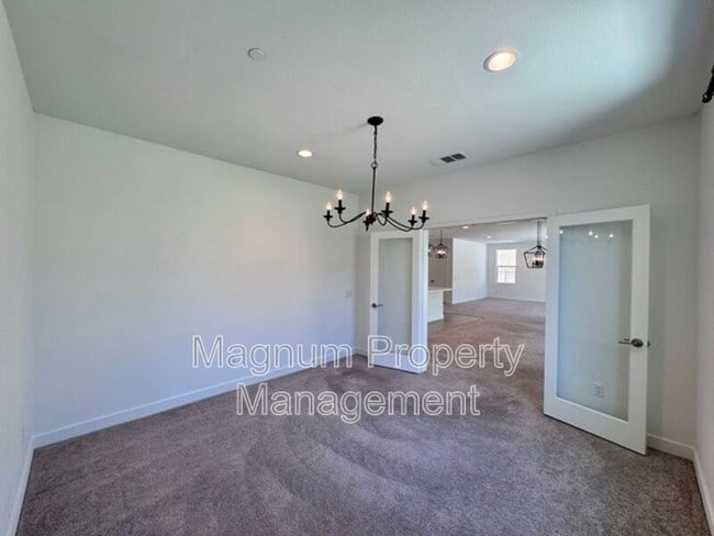 Building Photo - 34118 Willow Stone St