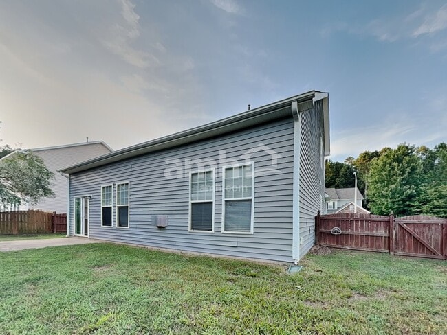 Building Photo - 1606 Hayesville Dr
