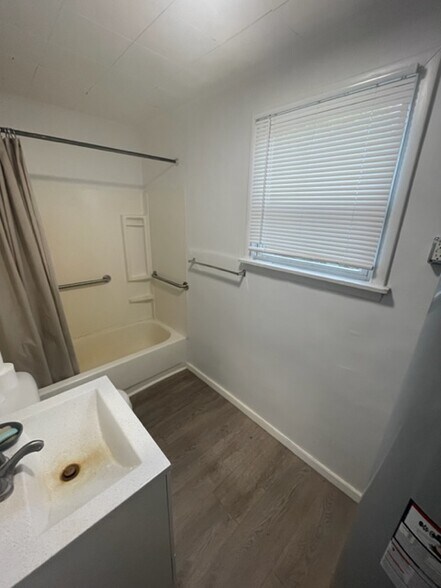 Building Photo - 3453 Duffield St