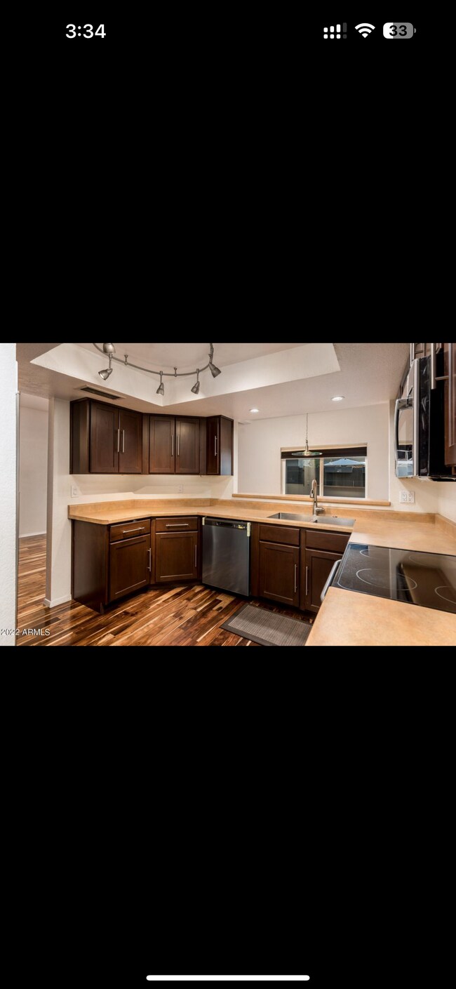 Building Photo - 8602 N 67th Dr