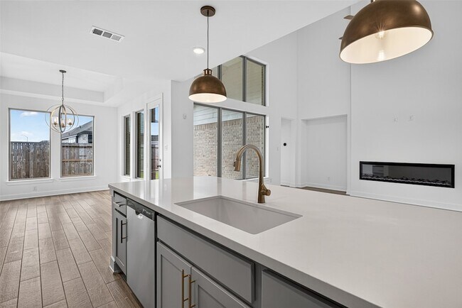 Building Photo - 2803 Sweet Honey Ln