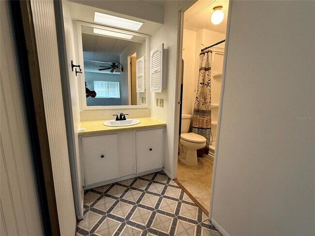 Building Photo - 3221 SE 39th Ave