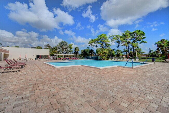 Building Photo - 7101 Golf Colony Ct