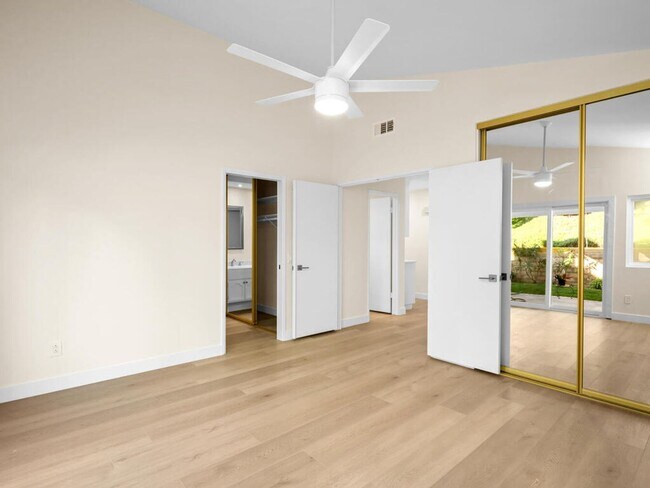 Building Photo - Harbor Pointe - Carlsbad gated community less than one mile to the beach