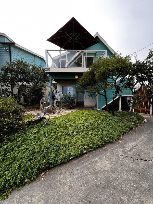 Building Photo - 668 W Paseo Del Mar