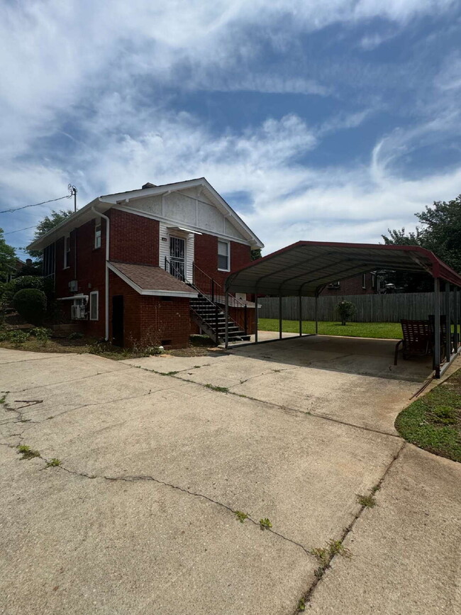 Building Photo - Efficiency 1 Bedroom Apartment in Chicopee Village – Utilities Included!