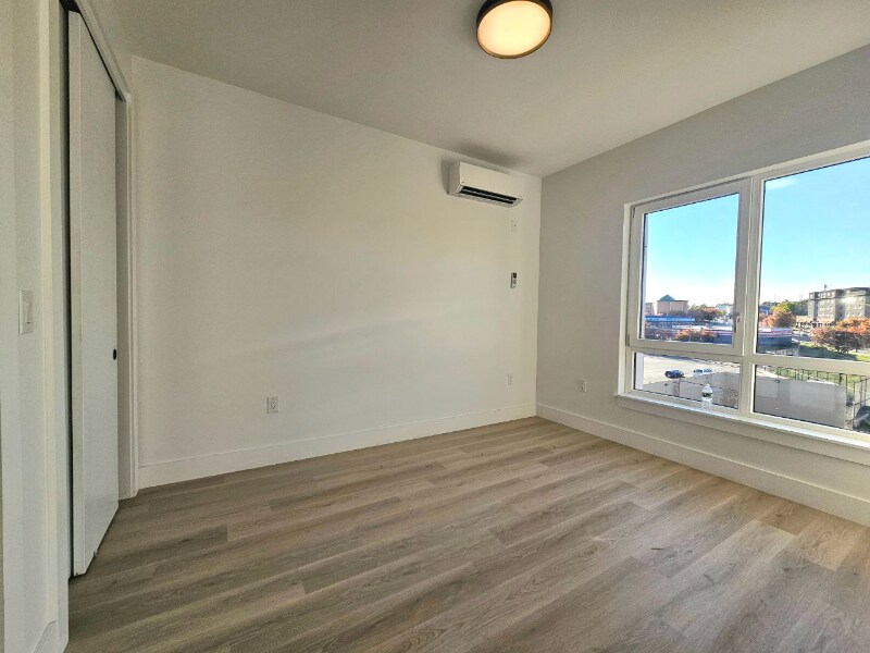 Building Photo - 19 Livingston St