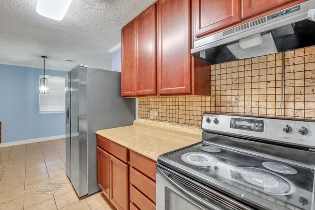 Building Photo - Ranch Home off of Skidaway Rd.