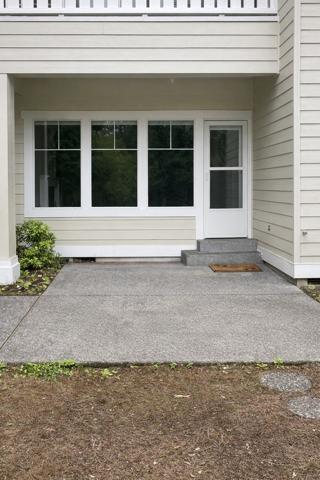 Building Photo - 2 Bed, 2 Bath Serene Waterfront Port Ludlow Condo For Rent!