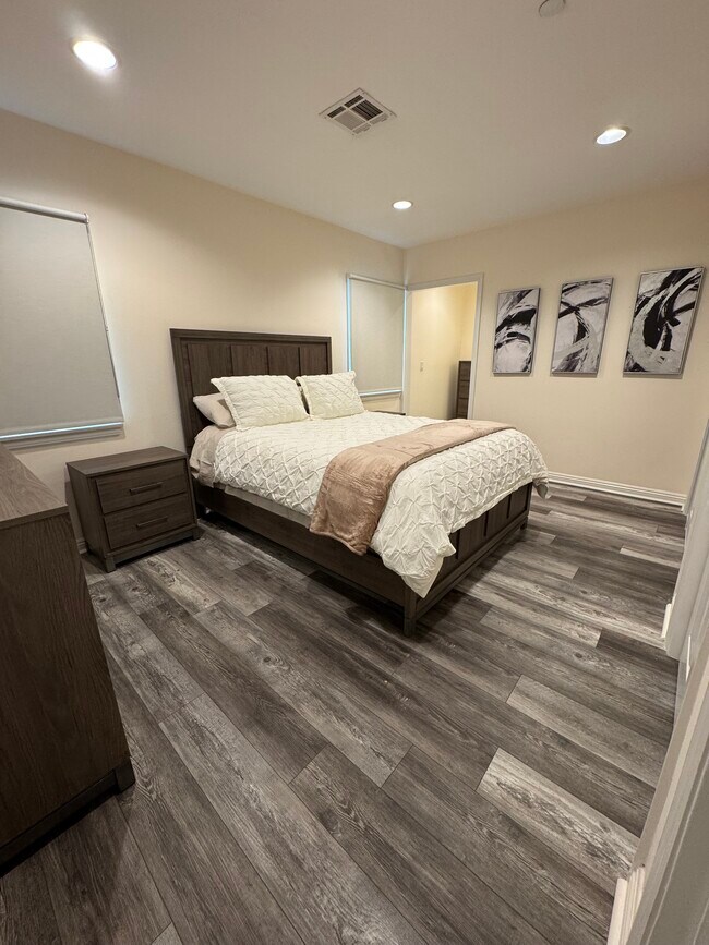 Building Photo - 3935 Inglewood Blvd