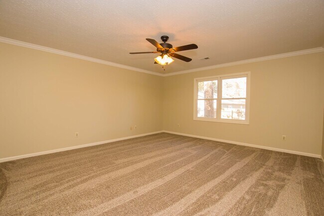 Building Photo - 3 bed 2 bath in Valley View