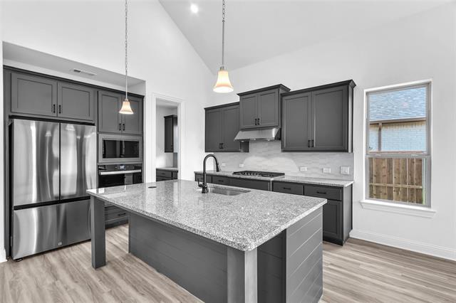 Building Photo - 2410 Thavie St