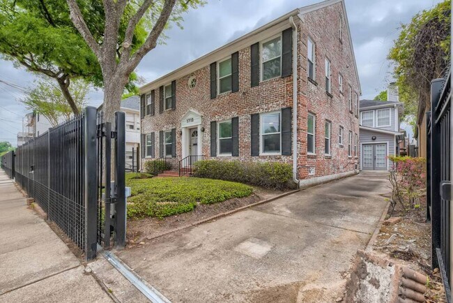 Building Photo - 1712 Fairview St