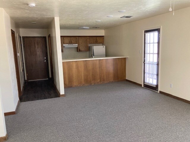 Building Photo - 5018 Desoto St