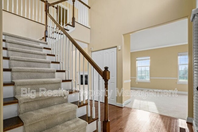 Building Photo - 2105 Eastport Way