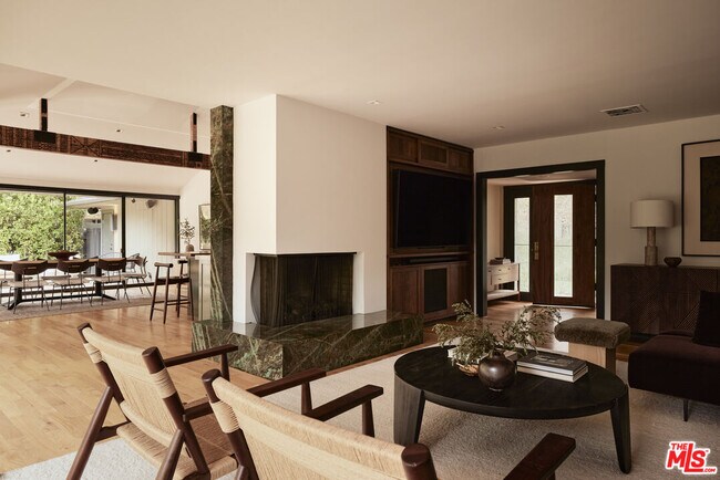 Building Photo - 775 San Rafael Terrace