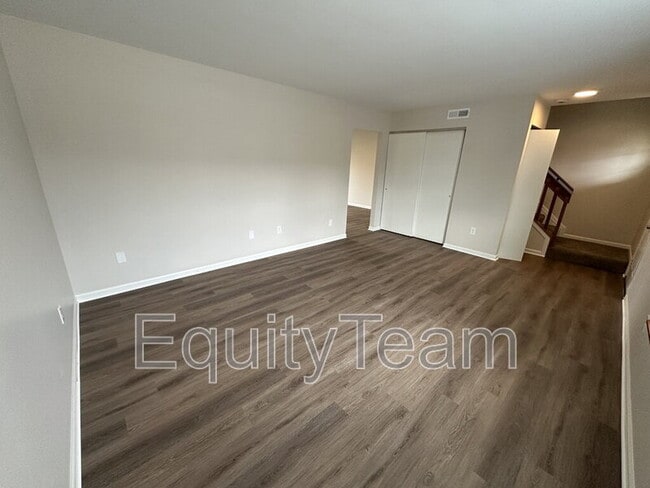 Building Photo - 2301 Old State Rte 32