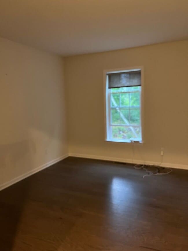 Building Photo - Large Executive 5 Br 3.5 Bath Home in Weymouth's Union Point Neighborhood