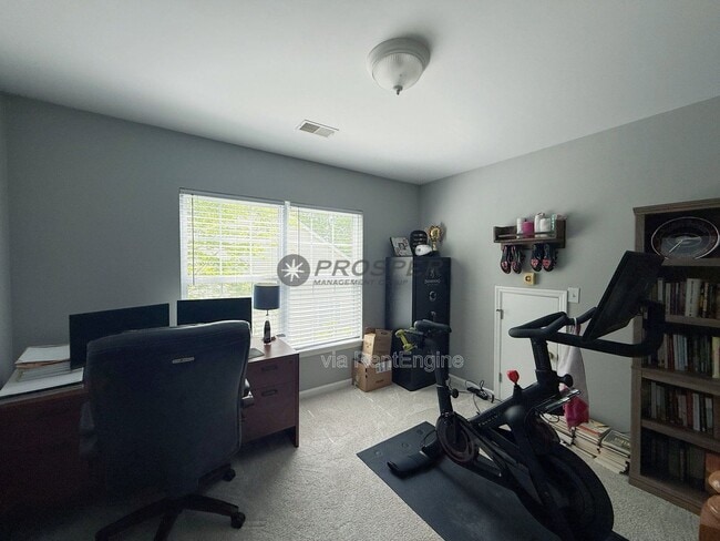 Building Photo - 833 Paran Oaks Dr