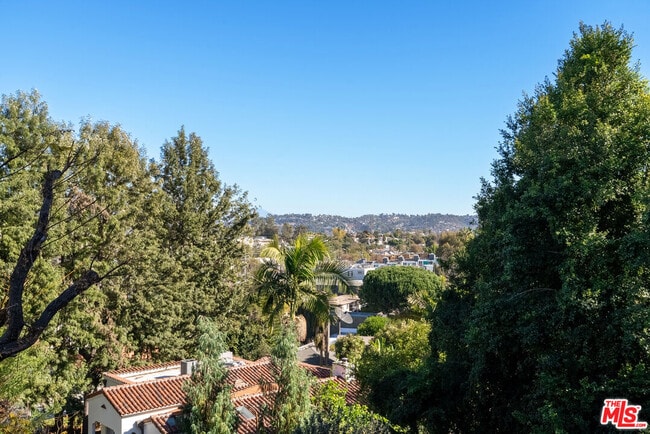 Building Photo - 2901 Angus St