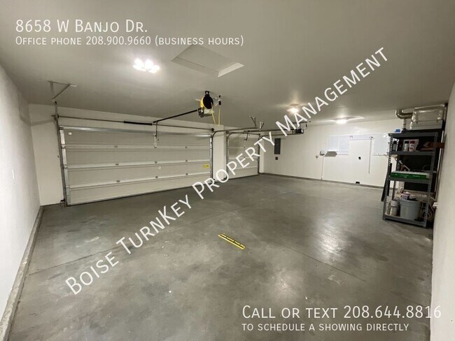 Building Photo - 8658 W Banjo Dr