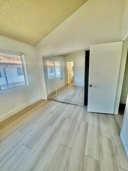 Building Photo - 7115 Etiwanda Ave