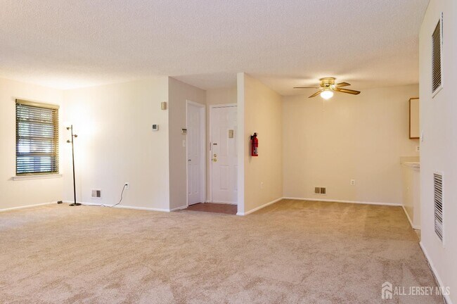 Building Photo - 98 Griggs Pl