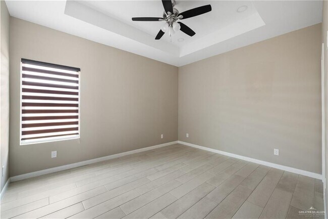 Building Photo - 12 N Hester St