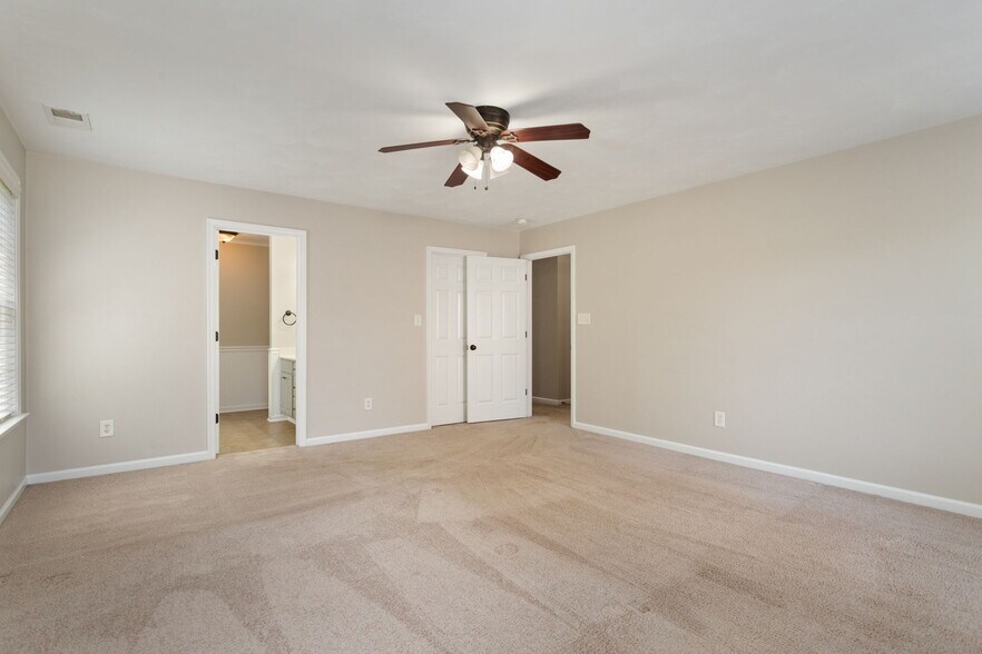Building Photo - 22301 Tradewinds Dr